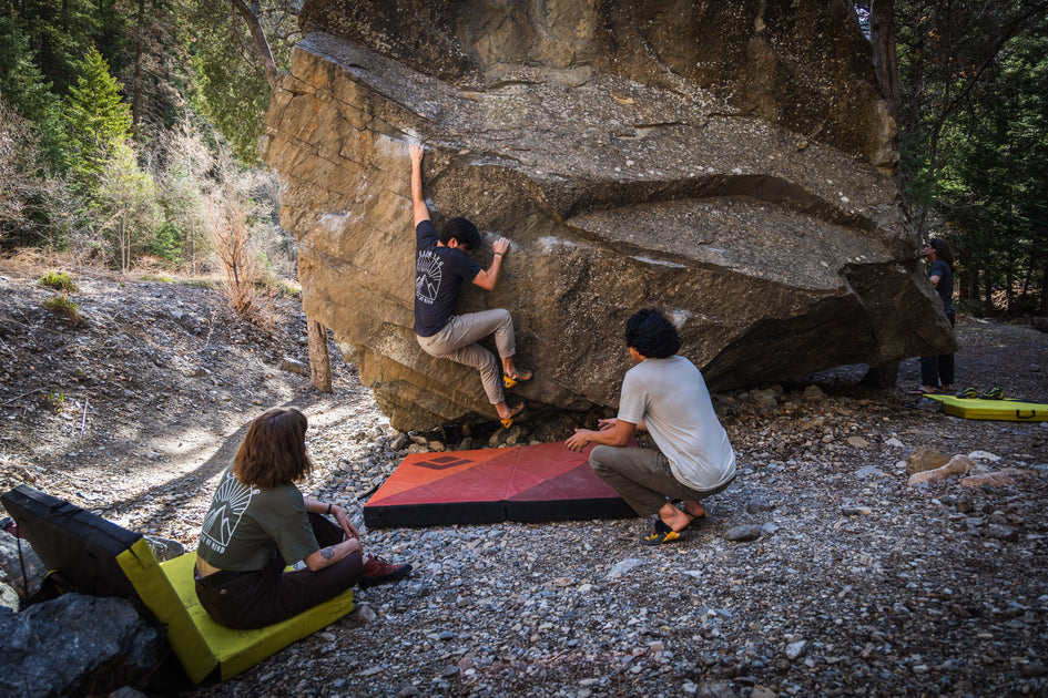 What is a Crash Pad? Essential Safety Gear for Bouldering
