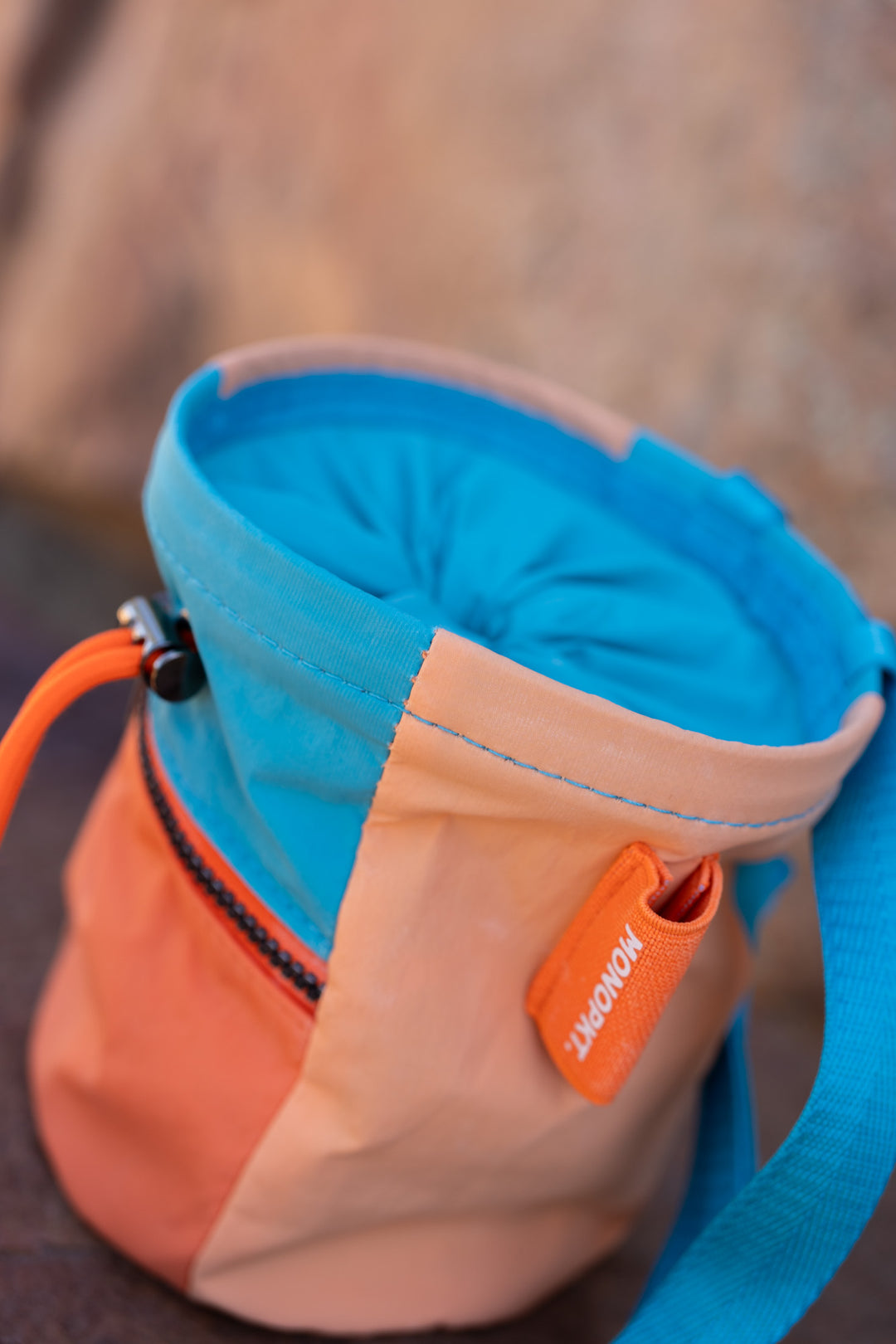 Chpr cheapest chalk bag (Orange)